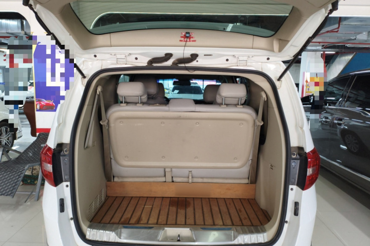 别克GL8 2018款 28T 舒适型 国VI机舱底盘23