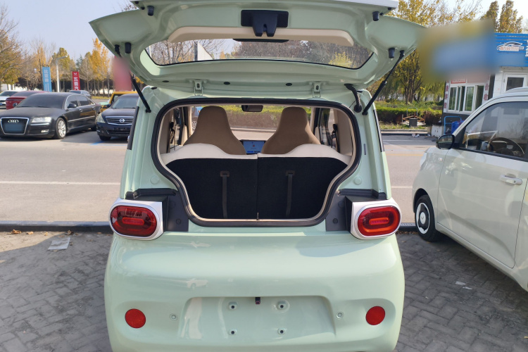 五菱汽车 宏光MINIEV 2024款 第三代 215km 青春版机舱底盘23