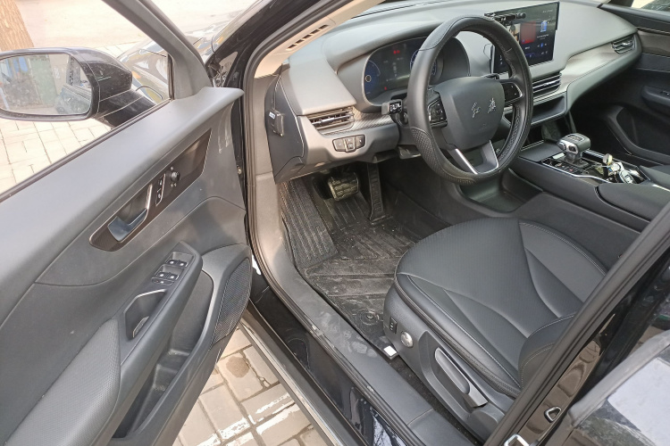 红旗E-QM5 2023款 改款 基础出行版中控内饰7003