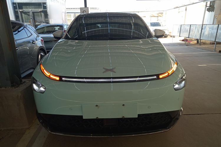 小鹏G3 2022款 G3i 460N车身外观2