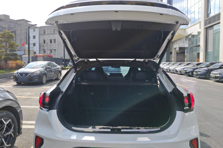 极氪001 2025款 WE版 95kWh 四驱机舱底盘23