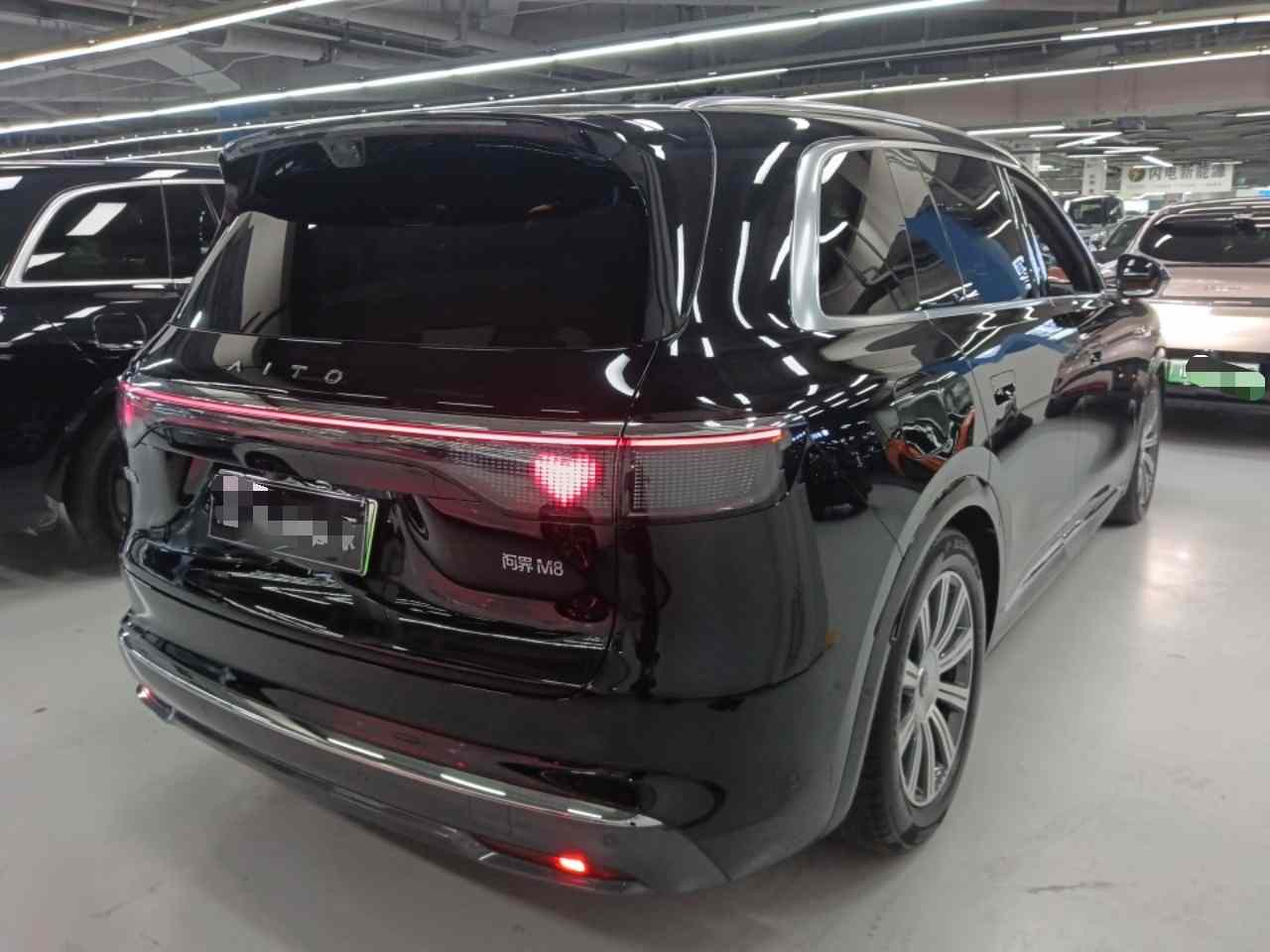 鸿蒙智行 问界M8 2025款 增程 Max+版 53.4kWh 6座版 (192线激光雷达）(4)