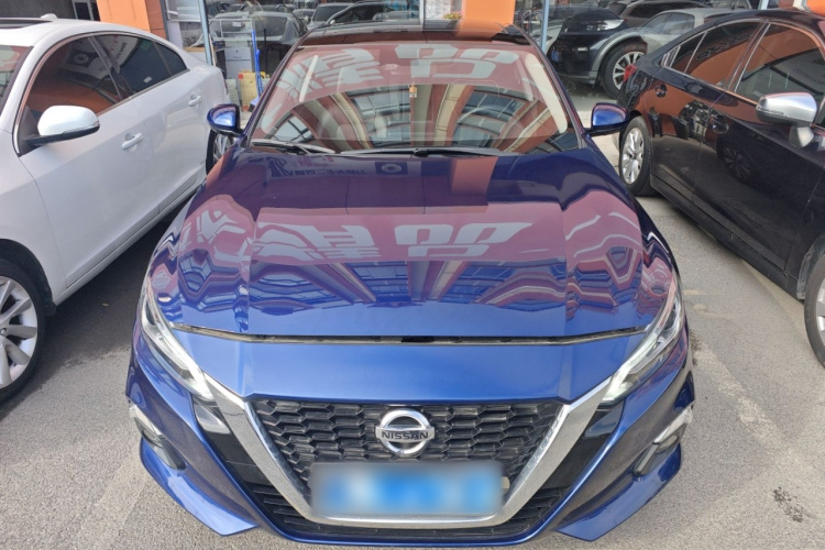 日产 天籁 2021款 2.0L XL 舒适版车身外观2