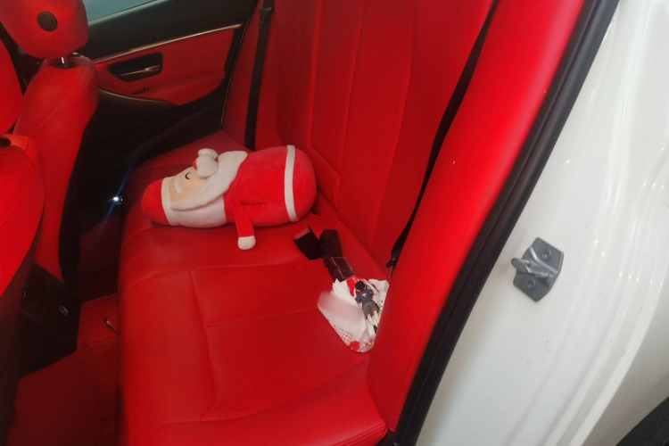 宝马3系 2019款 320i M运动曜夜版中控内饰7004