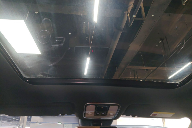 理想汽车 理想ONE 2021款 增程6座版中控内饰22