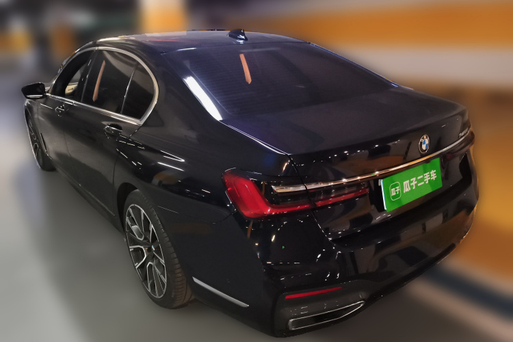 宝马7系 2021款 740Li 领先型 M运动套装车身外观5