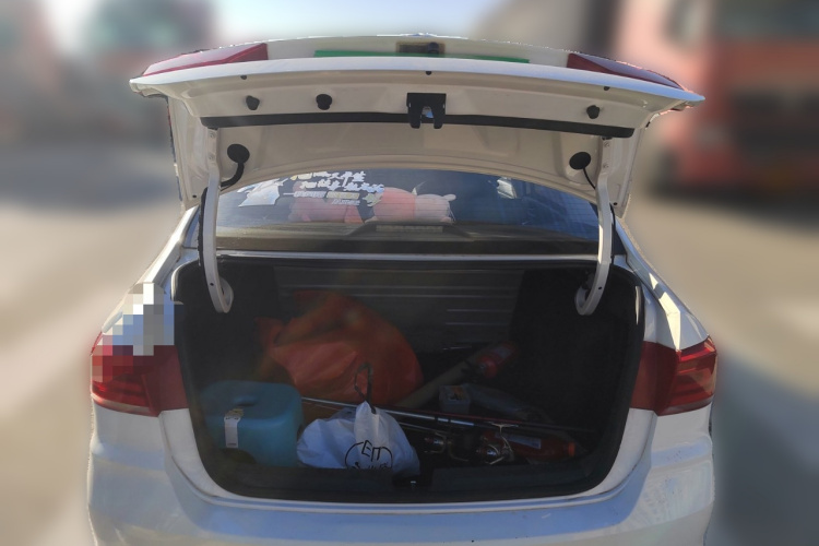 大众 桑塔纳 2018款 1.5L 手动风尚版中控内饰23