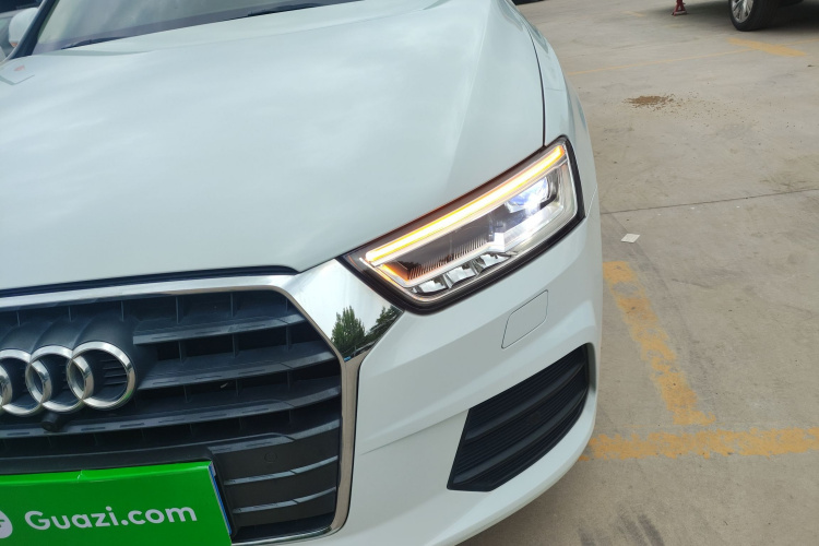 奥迪Q3 2018款 30周年年型 30 TFSI 时尚型局部细节36