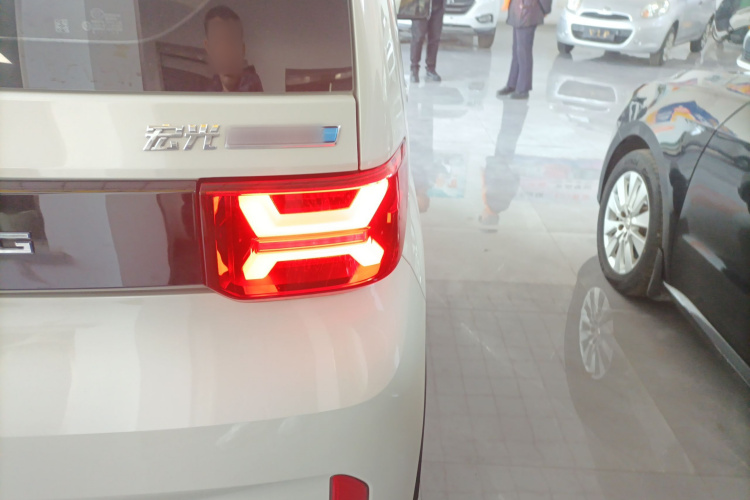 五菱汽车 宏光MINIEV 2022款 马卡龙臻享款 磷酸铁锂车身外观9