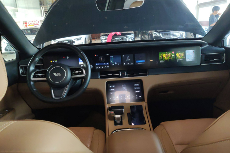 理想汽车 理想ONE 2021款 增程6座版中控内饰12