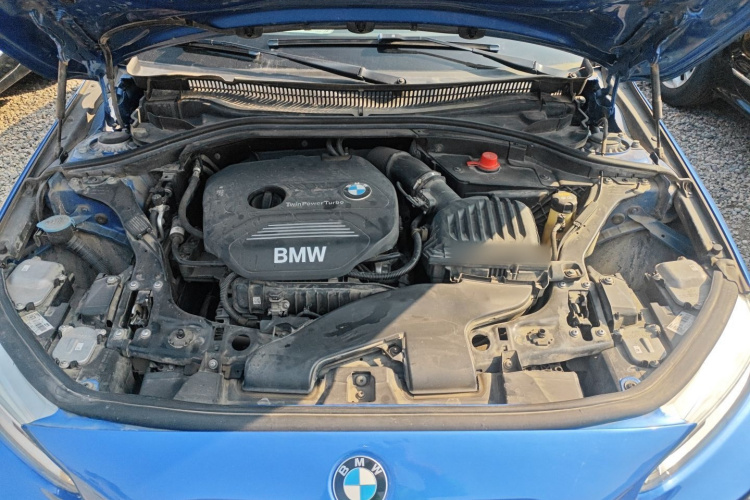 宝马1系 2018款 118i 运动型机舱底盘24