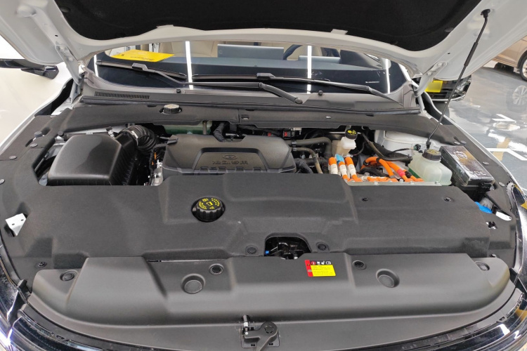 五菱汽车 五菱星光 2023款 150 进阶版机舱底盘24