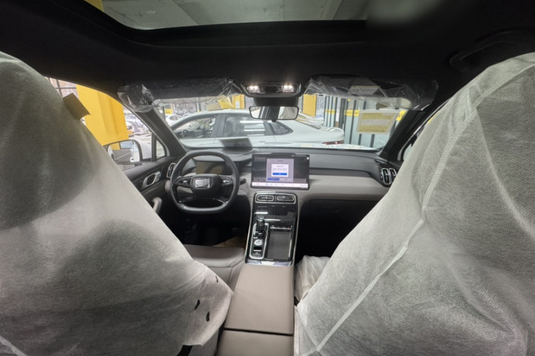 吉利汽车 博越L 2025款 第四代 1.5TD DCT 启程中控内饰7002