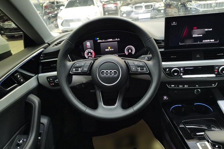 奥迪A5 2023款 Sportback 40 TFSI 时尚动感型中控内饰13