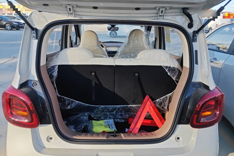 五菱汽车 宏光MINIEV 2025款 四门版 进阶款机舱底盘23