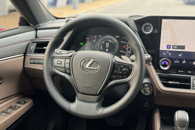 雷克萨斯ES 2025款 300h 臻享版中控内饰7009