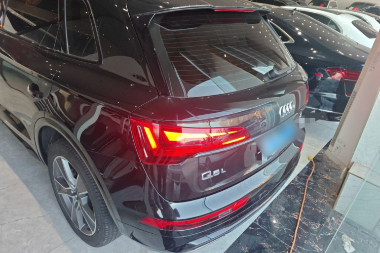 奥迪Q5L 2023款 40T 豪华动感型车身外观6
