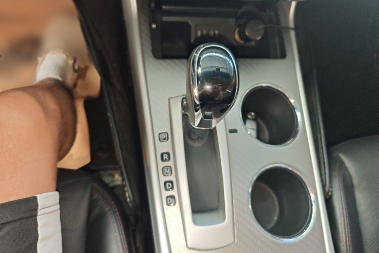 日产 天籁 2016款 改款 2.0L XL舒适版局部细节18