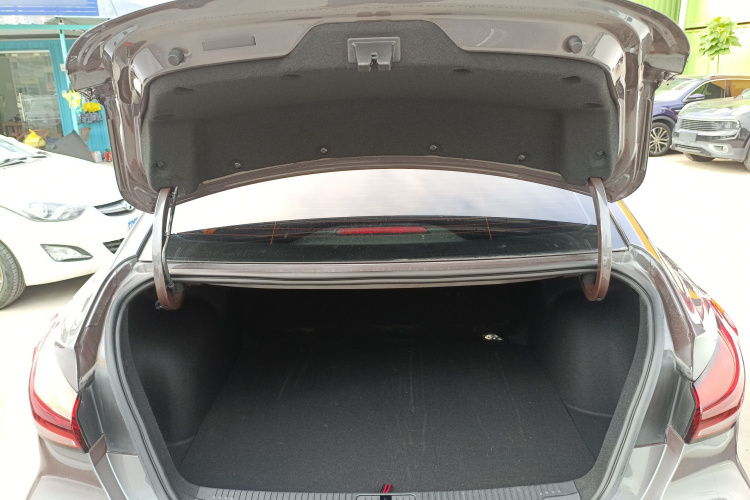 名爵 MG5 2025款 180DVVT 全球豪华版局部细节23