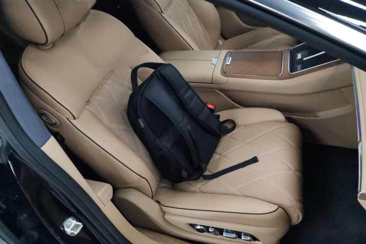 鸿蒙智行 享界S9 2024款 纯电 Ultra 四驱旗舰版局部细节41