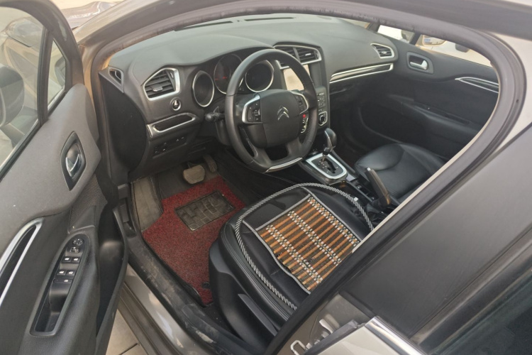 雪铁龙C4L 2014款 1.8L 智驱版 自动劲智型中控内饰20