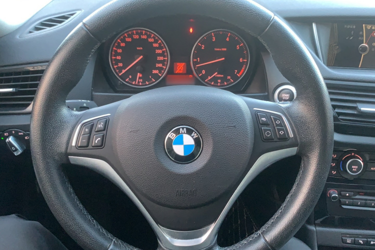 宝马X1 2014款 sDrive18i 领先型局部细节13