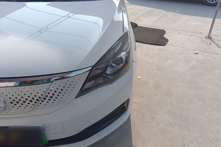 东风风神E70 2023款 500 智行版 磷酸铁锂 48.6kWh 120kW局部细节36