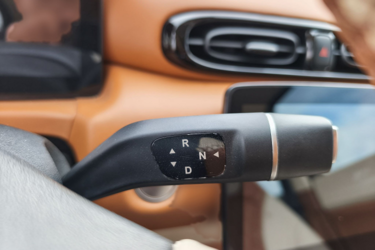 零跑汽车 零跑T03 2022款 皓玉版中控内饰7009