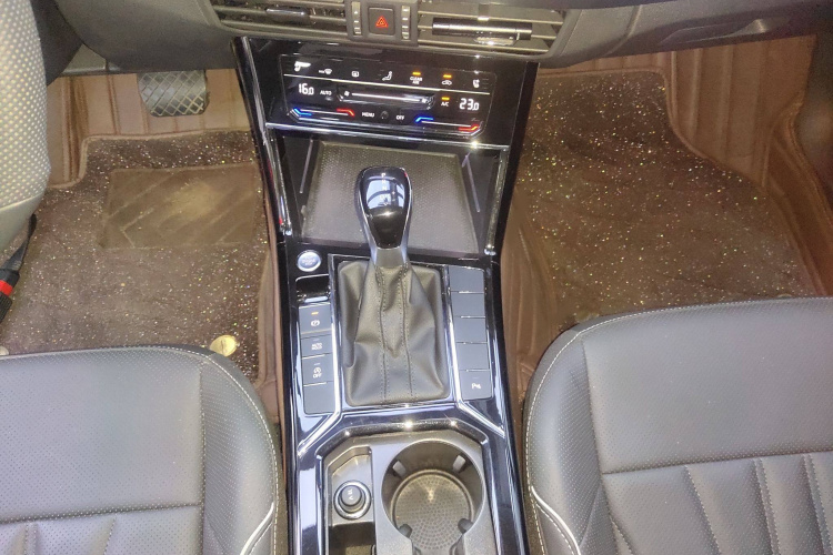 大众 帕萨特 2024款 330TSI 星空精英版局部细节18