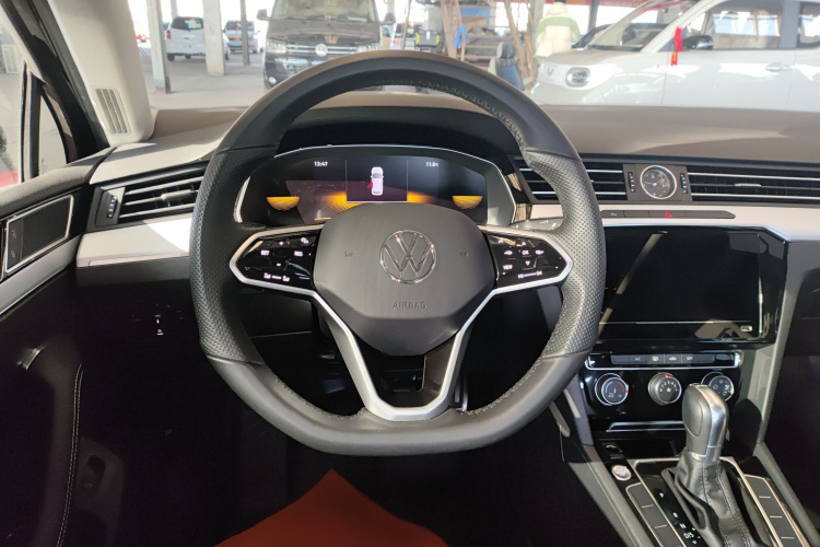 大众 迈腾 2025款 众享款 280TSI DSG舒适型中控内饰13
