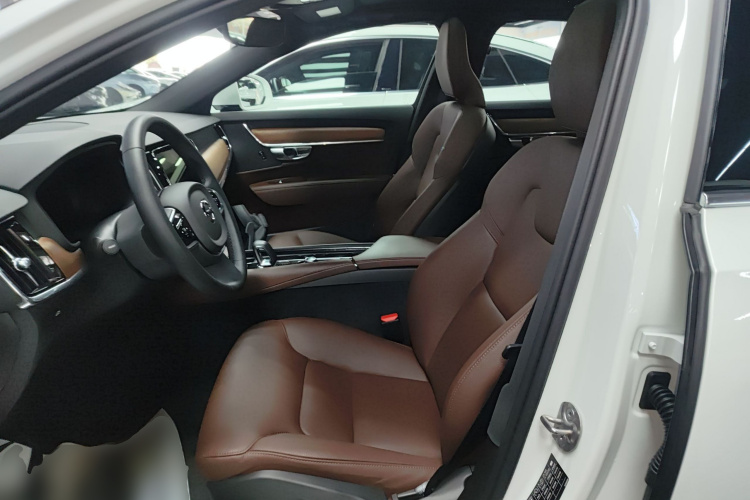 沃尔沃S90 2025款 B5 智逸豪华版局部细节19