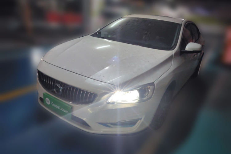 沃尔沃S60 2019款 S60L 改款 T5 智进进阶版车身外观1