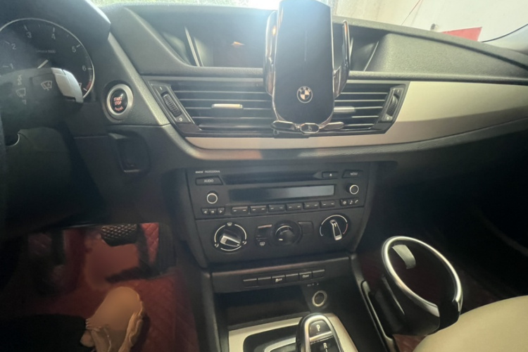 宝马X1 2014款 sDrive18i 时尚型中控内饰7002