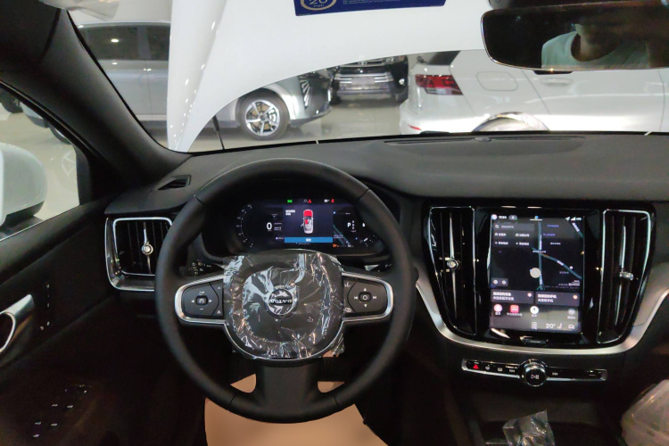 沃尔沃S60 2025款 B4 智逸豪华版中控内饰13