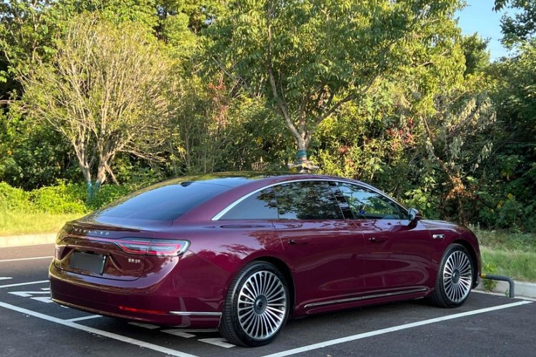 鸿蒙智行 享界S9 2024款 纯电 Ultra 四驱旗舰版车身外观6007