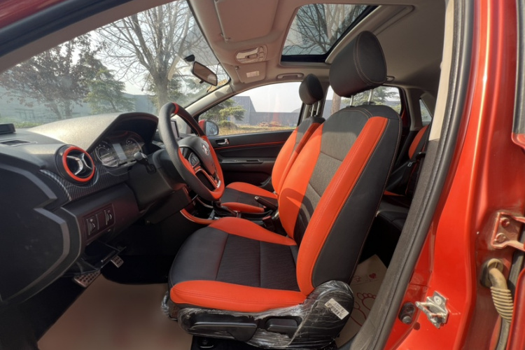 北京汽车 绅宝X25 2015款 1.5L 自动精英型中控内饰7002