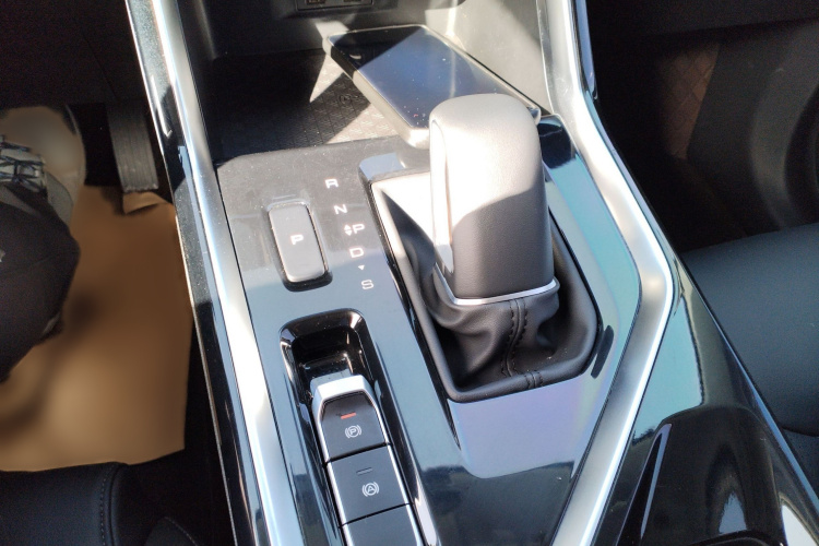 五菱汽车 五菱星辰 2022款 2.0L DHT电速款局部细节18