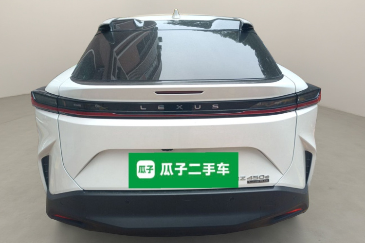 雷克萨斯RZ 2023款 450e 四驱纵享版车身外观6