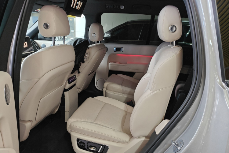 理想汽车 理想L9 2024款 Ultra中控内饰21