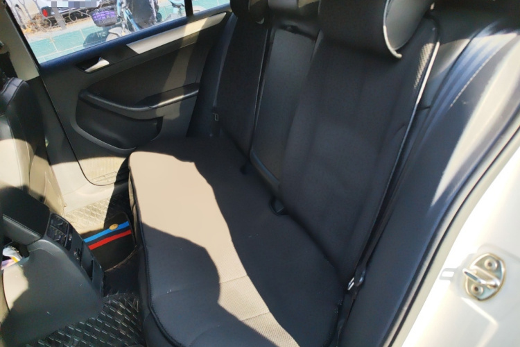 大众 速腾 2012款 1.6L 手动舒适型中控内饰7004