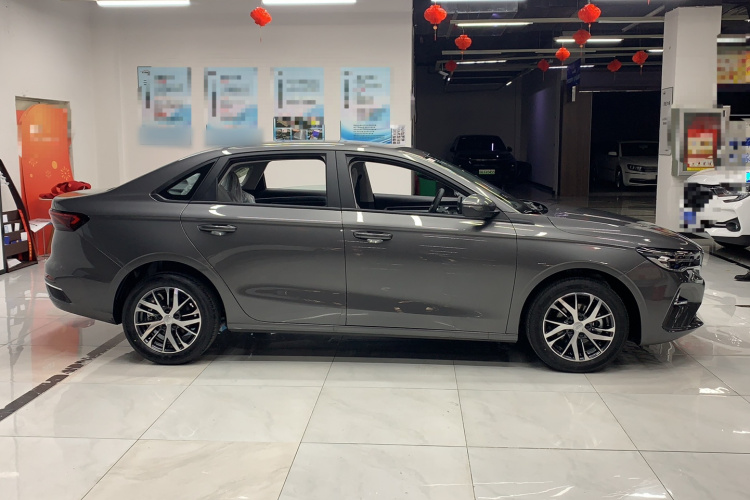 吉利汽车 帝豪 2026款 第4代 400万纪念款 1.5L 手动超越型车身外观6002