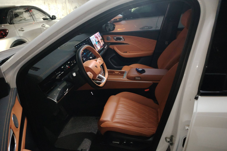 哪吒汽车 哪吒L 2024款 增程 220 闪充版局部细节19