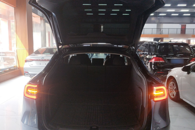 特斯拉 Model Y 2023款 后轮驱动版局部细节23
