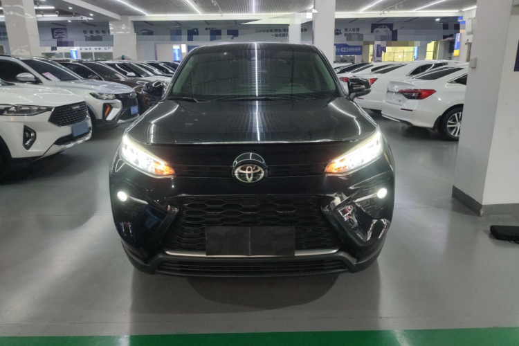 丰田 威兰达 2022款 2.0L CVT两驱豪华版车身外观2