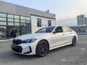 宝马3系 2025款 330Li M运动曜夜套装