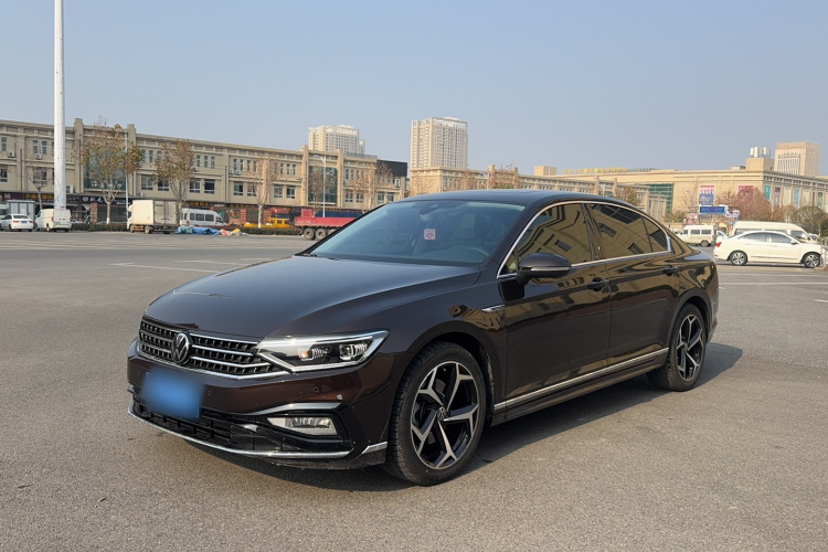大众 迈腾 2023款 200万辆纪念版 330TSI DSG豪华型车身外观6002