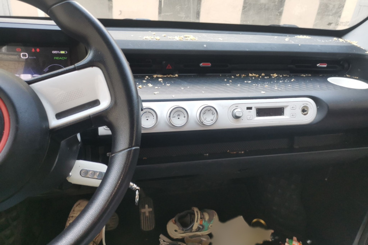 五菱汽车 宏光MINIEV 2022款 GAMEBOY 200km 玩咖款 磷酸铁锂局部细节16