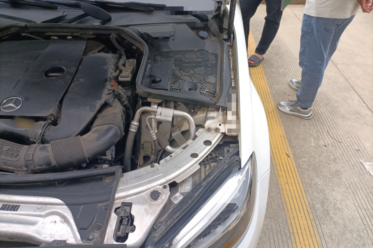 奔驰C级 2021款 C 200 L 时尚型局部细节9007