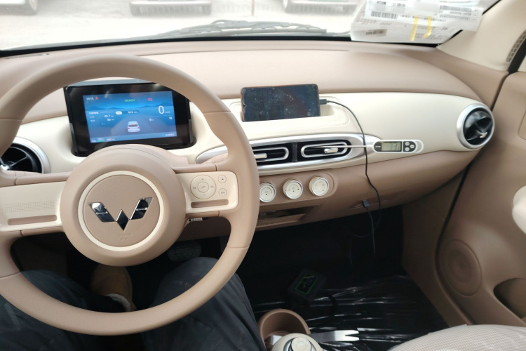 五菱汽车 宏光MINIEV 2025款 四门版 进阶款中控内饰12