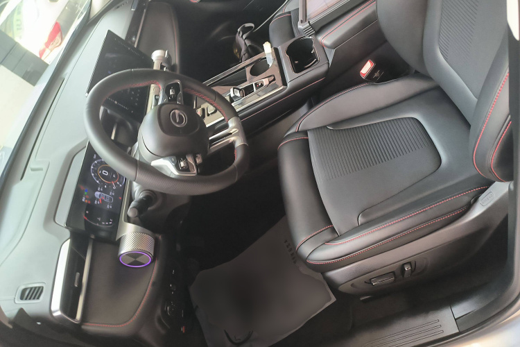 广汽传祺 影酷 2022款 1.5T 超新星版中控内饰19